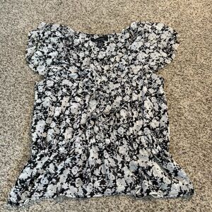 White House Black Market Black and White Floral Blouse - L